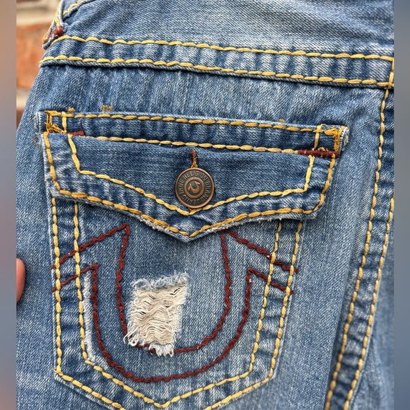 TRUE RELIGION: Men’s 34 Distressed jeans - Picture 10 of 13